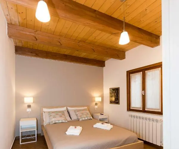 Lasi House
